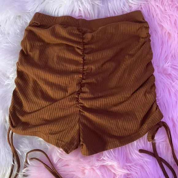 Brown Ridged Shorts - Picture 4 of 4